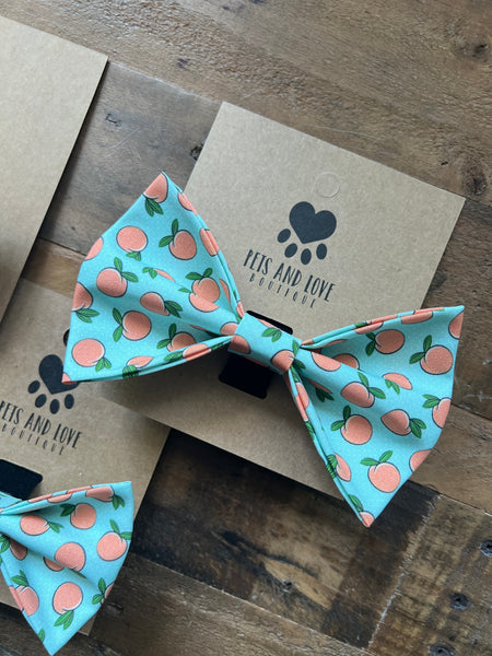 Peaches Pet Bow Tie