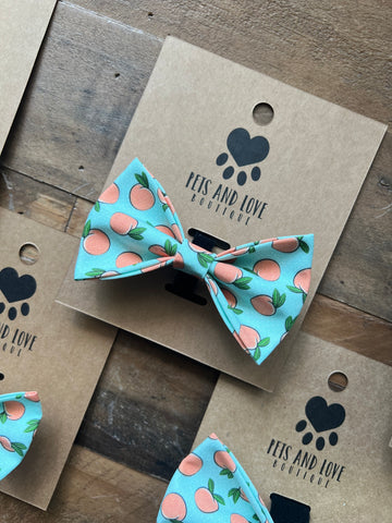 Peaches Pet Bow Tie