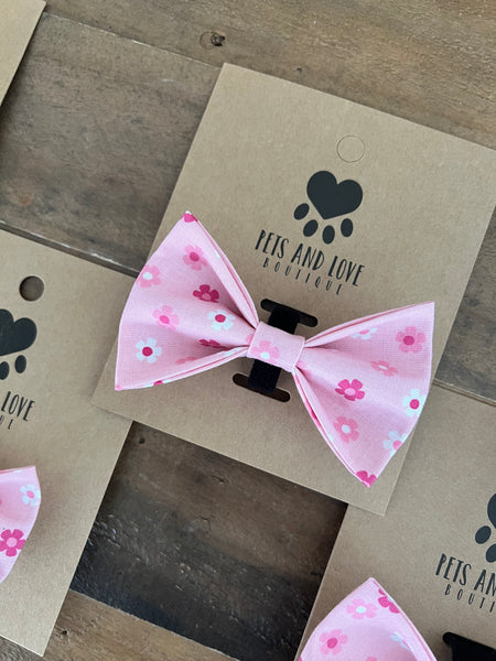 Retro Pink Daisy Pet Bow